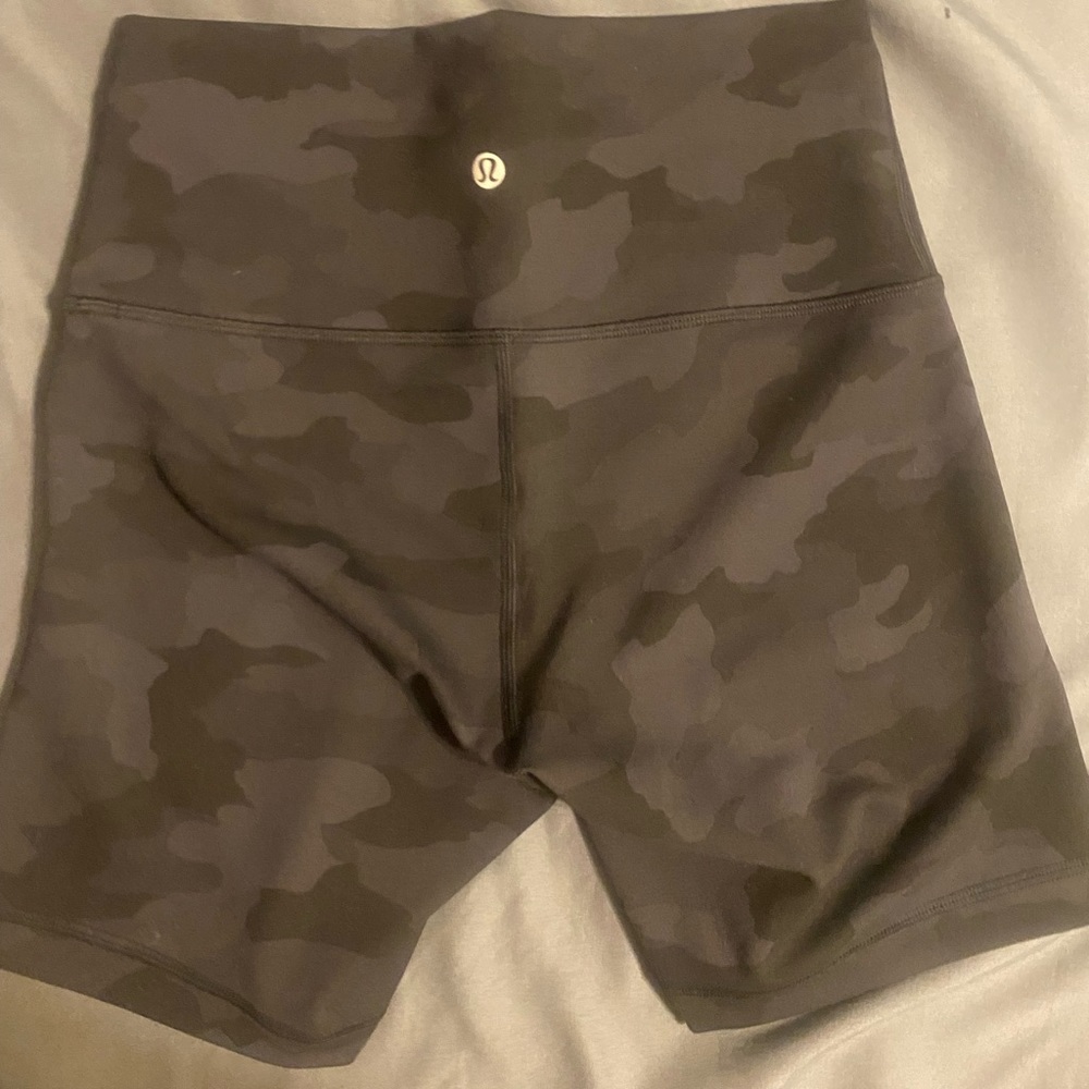 Lululemon Wunder Train Biker shorts 6”